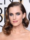 020-allison-williams-golden-globes-2015