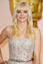 Spoločenské účesy 2016: Anna Faris