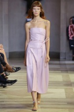 Rose Quartz a Serenity – farby roka 2016 a móda: Carolina Herrera - Spring/Summer 2016