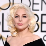 Spoločenské účesy Golden Globes 2016: Lady Gaga