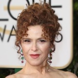 Spoločenské účesy Golden Globes 2016: Bernadette Peters